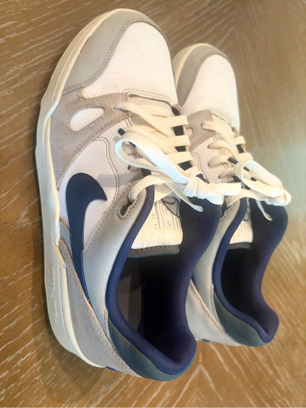 Nike Men’s Vintage Full Force Low Top Sneakers White/Navy (8.5)